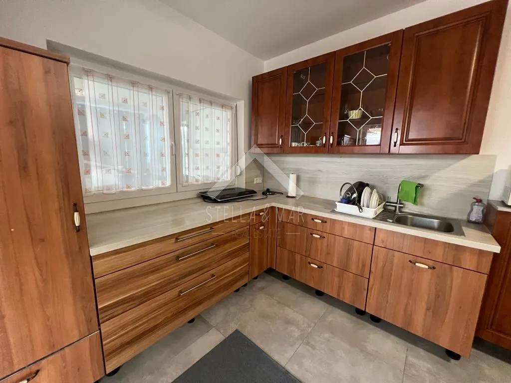 kuća sa 4 apartmana sa pogledom na more - vir - slika 24
