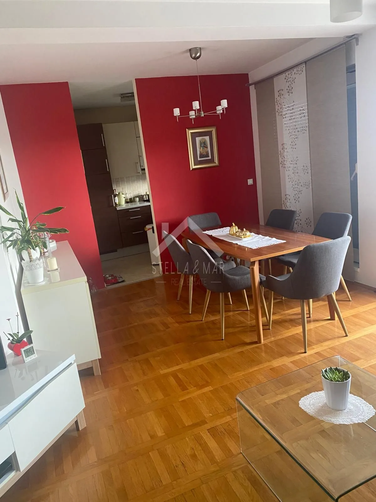 stan sa tri spavaće sobe, namješten, pogled - petrići, zadar - slika 2