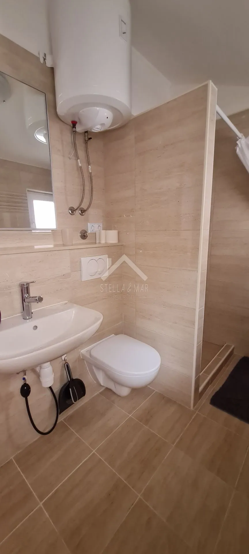 kuća sa 4 apartmana, južna strana - vir - slika 25