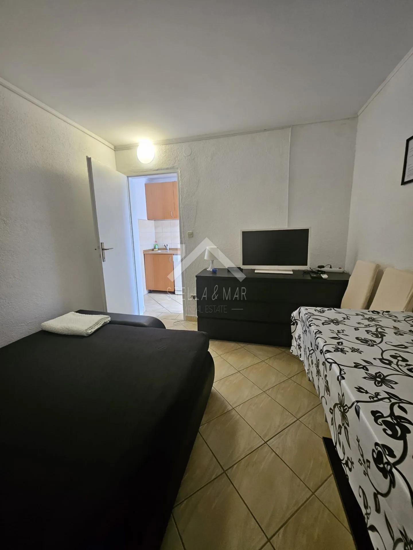 kuća sa 4 apartmana - vir - slika 10