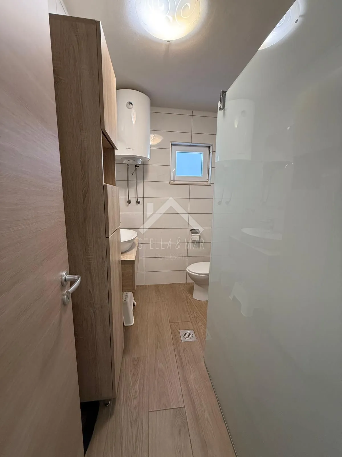 kuća sa 5 apartmana, miran predio - vir - slika 18