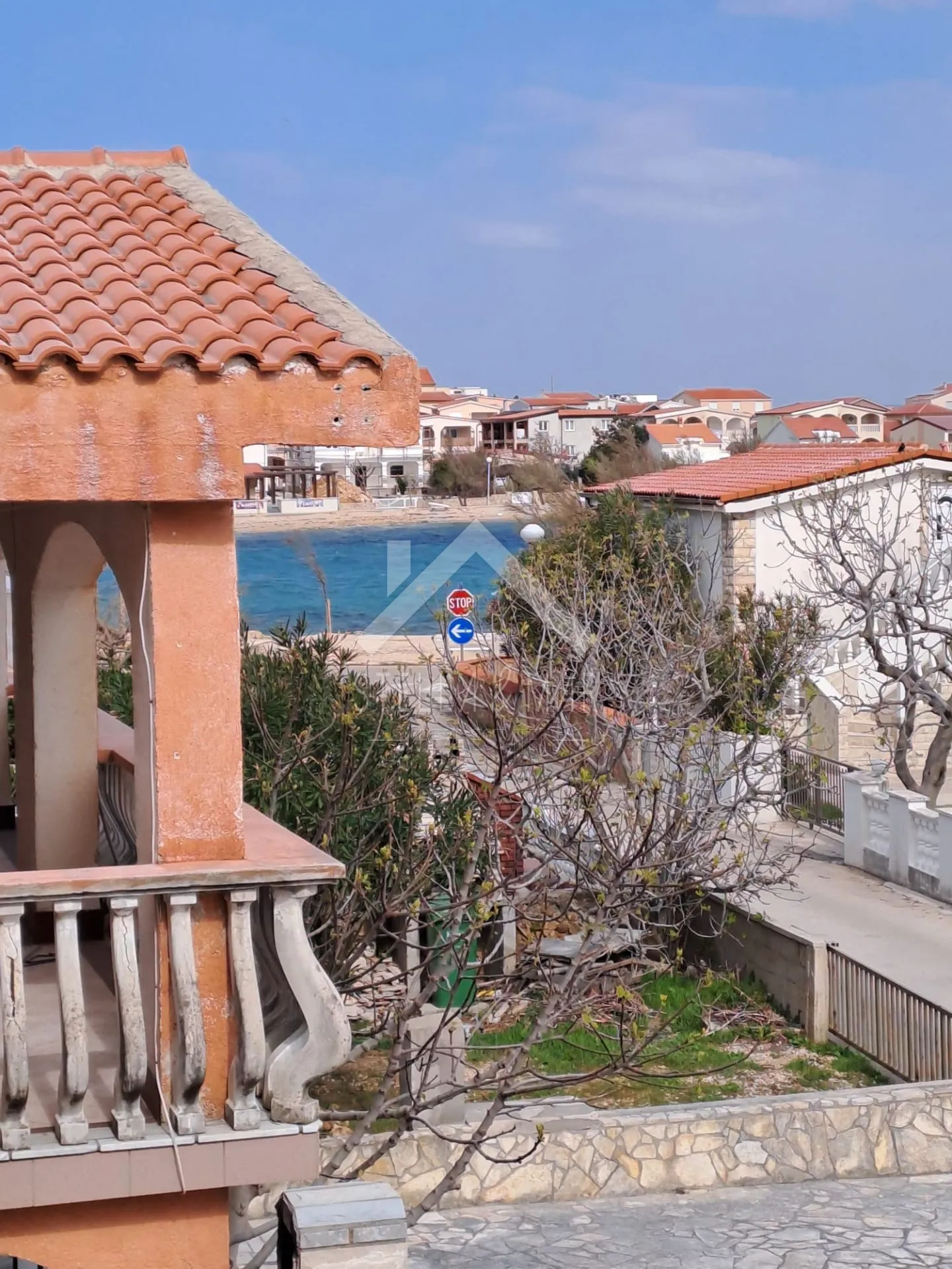 kuća sa 4 apartmana, 50 metara od mora - vir - slika 15