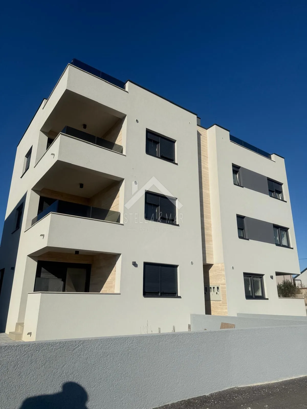 trosobni apartman u centru vira , pogled na more - vir - slika 9