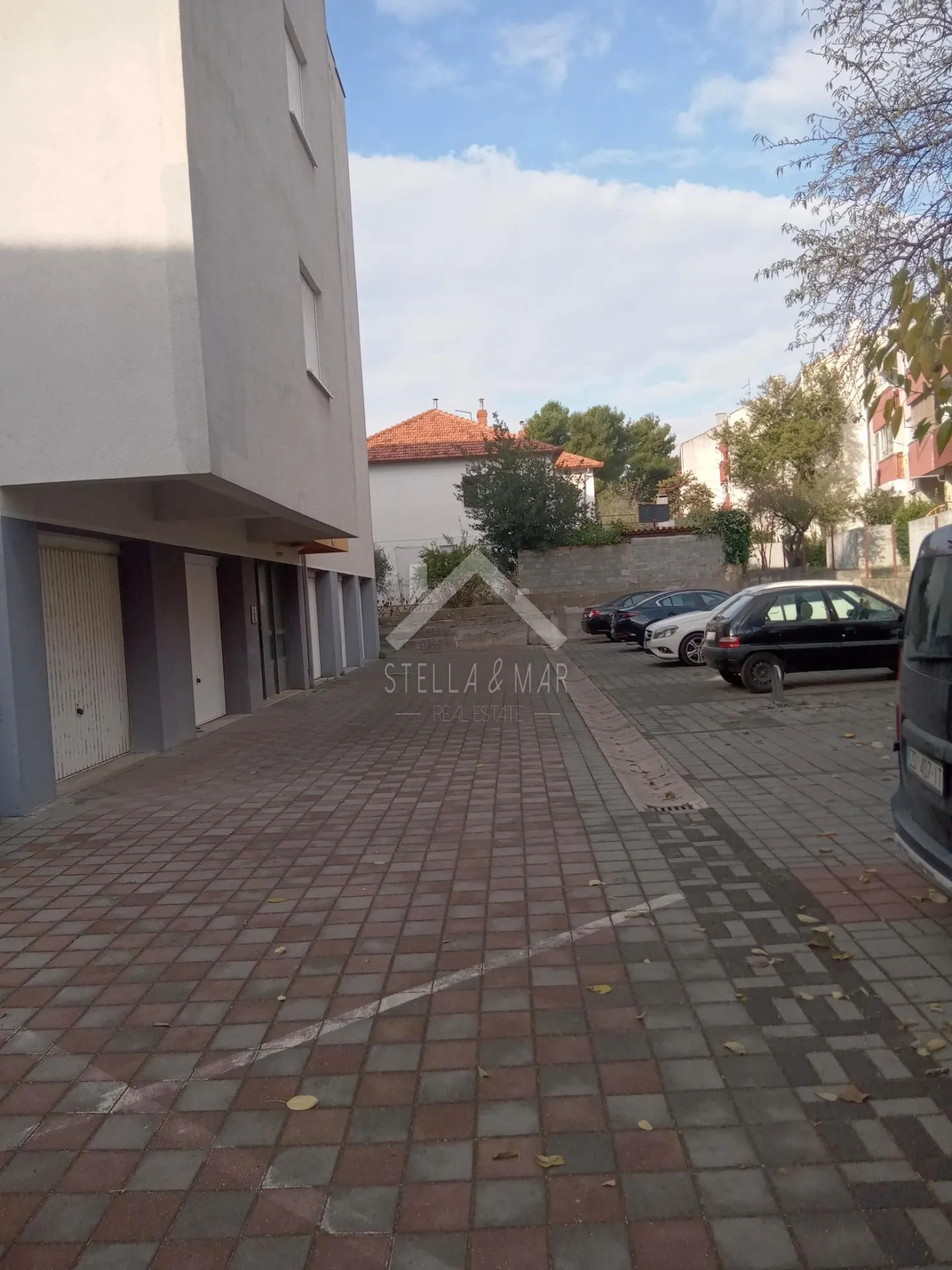 stan sa tri spavaće sobe, namješten, pogled - petrići, zadar - slika 26