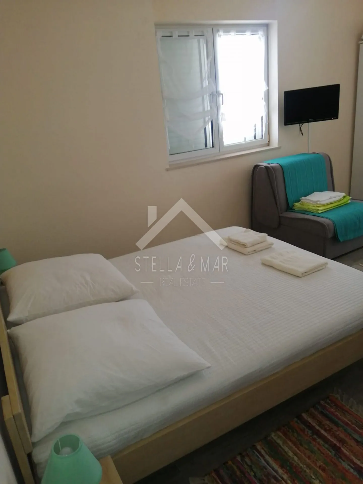 kuća sa 5 apartmana, garaža, podrum - vir, centar - slika 22