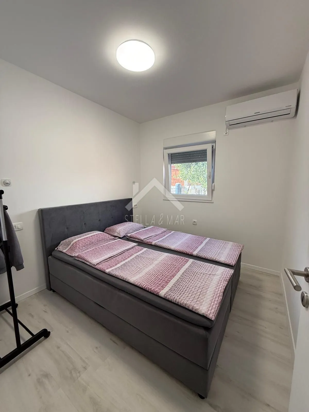 prekrasna kuća sa 3 apartmana - vir - slika 21