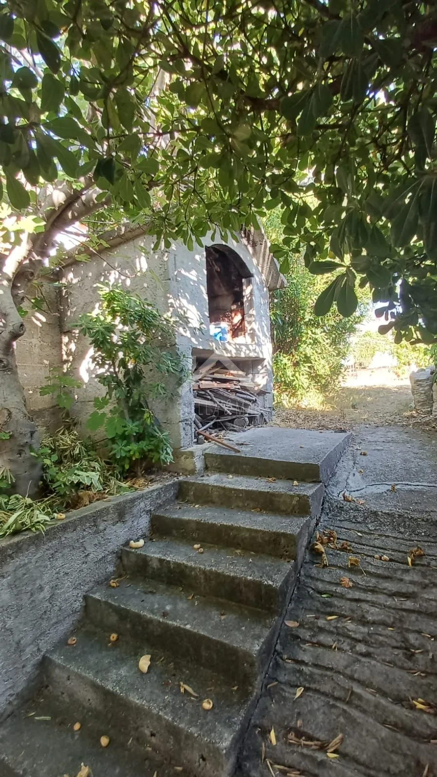 kuća i zemljište prvi red uz more - rtina - slika 20