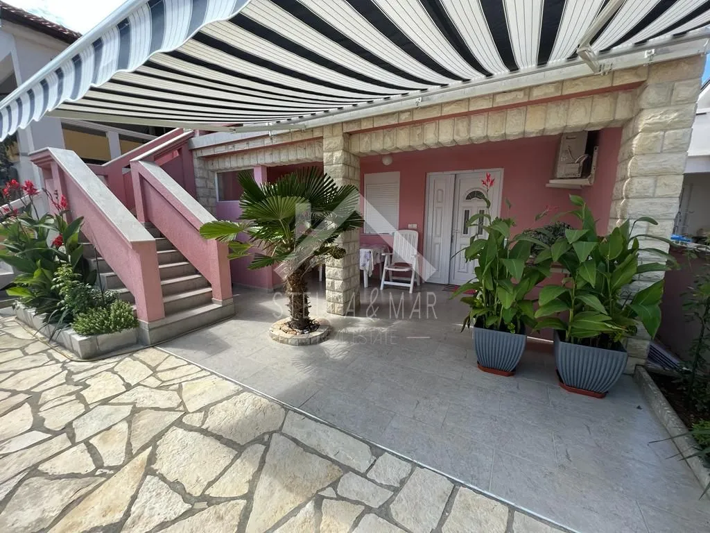 kuća sa dva apartmana - vir - slika 5