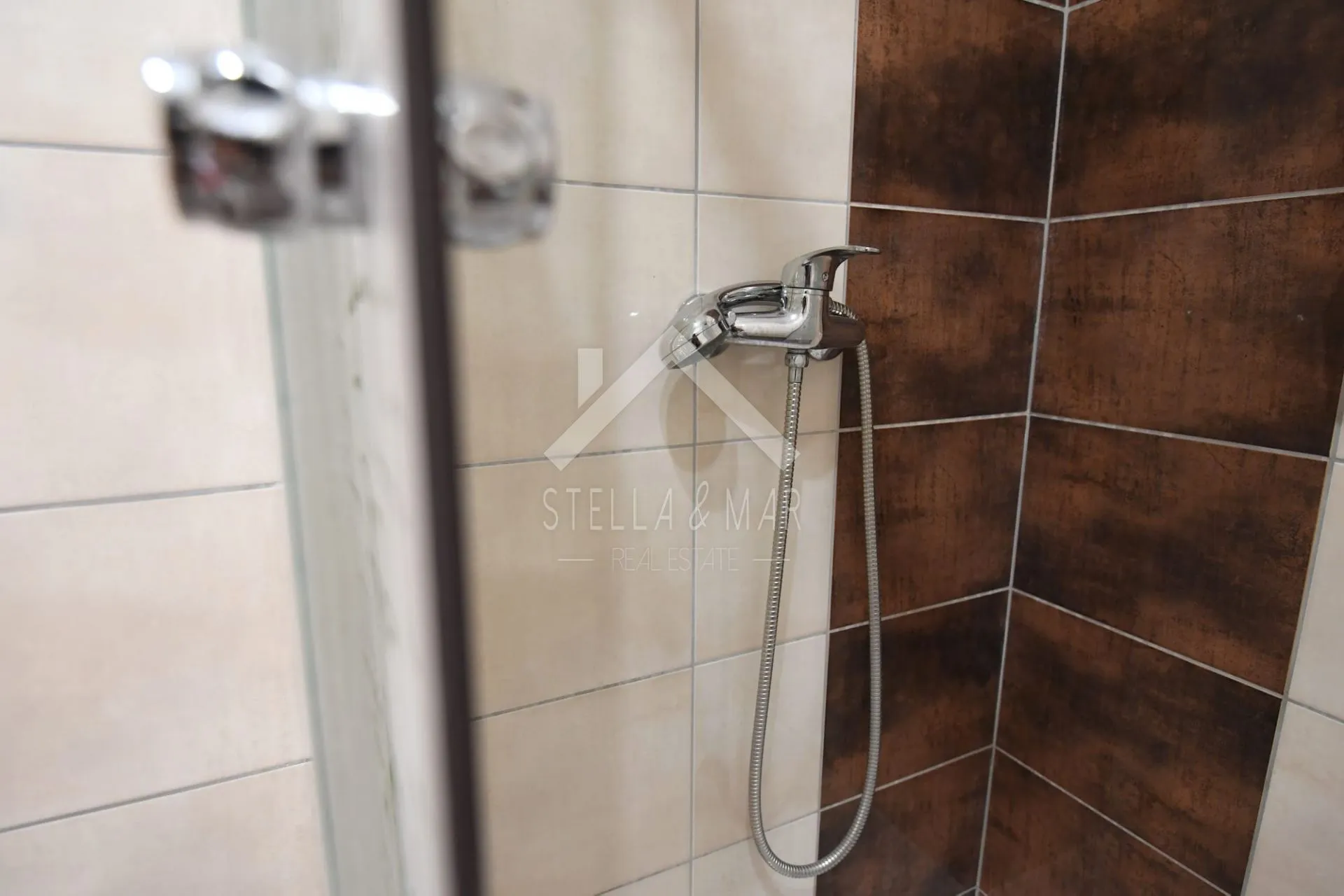 samostojeća kuća sa 5 apartmana - vir - slika 34