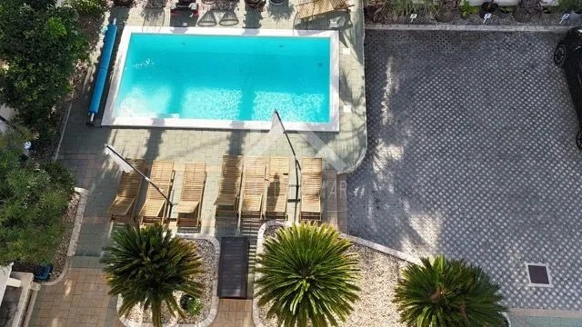 dvosobni apartman sa pogledom na more - kožino - slika 13