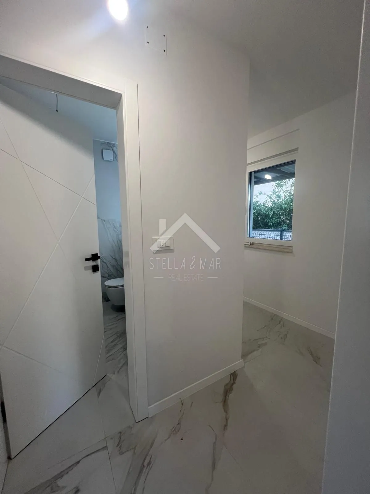 trosoban stan sa vrtom + 2 parkinga - plovanija, zadar - slika 12