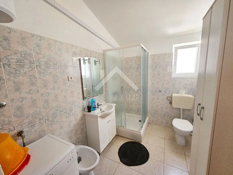 apartman u nizu, pogled na more - vir - slika 7