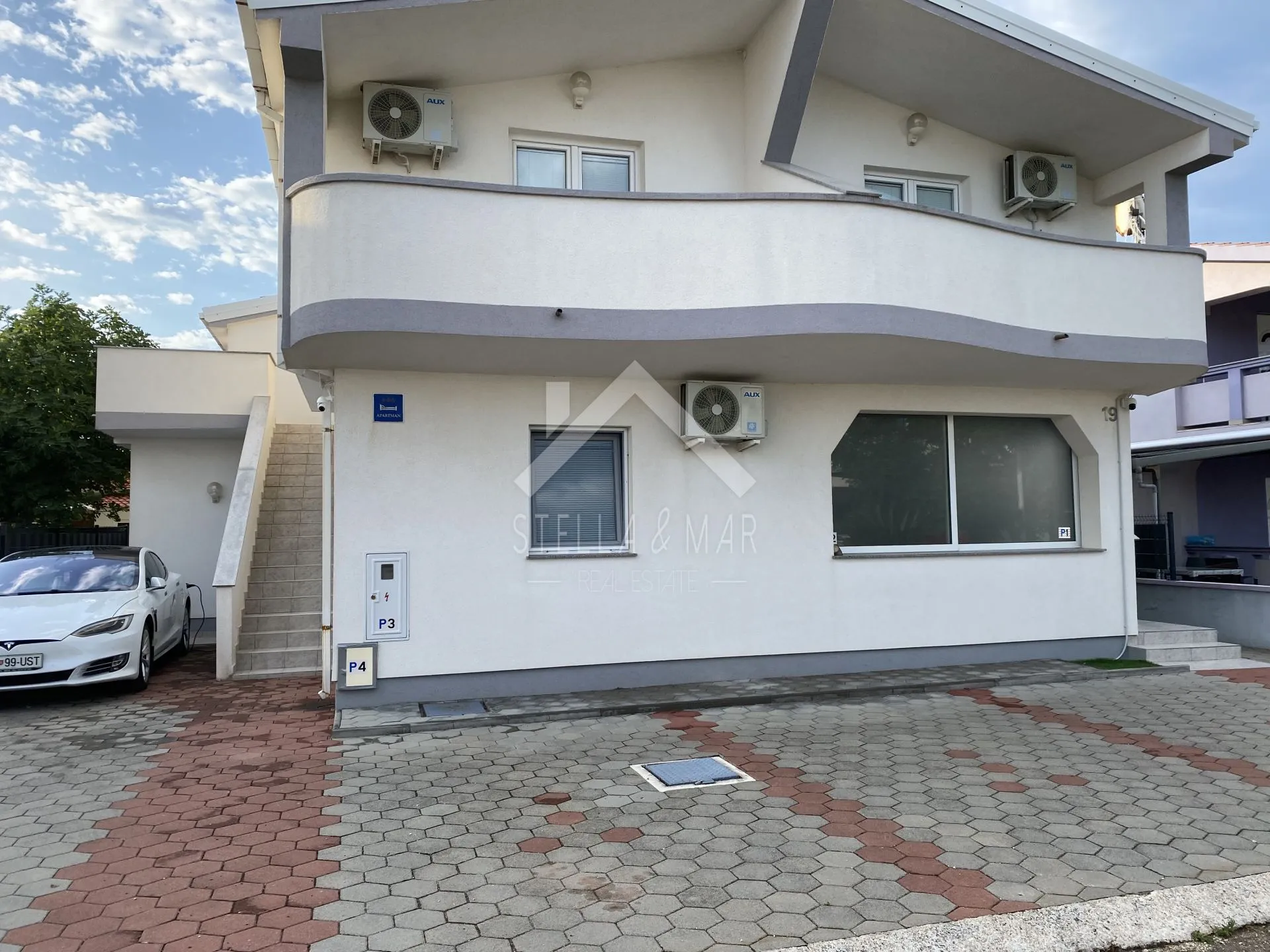prizemlje kuće sa dvorištem - vir - slika 14