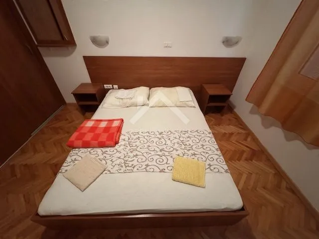 top lokacija ! apartman prvi red do mora - sukošan - slika 10