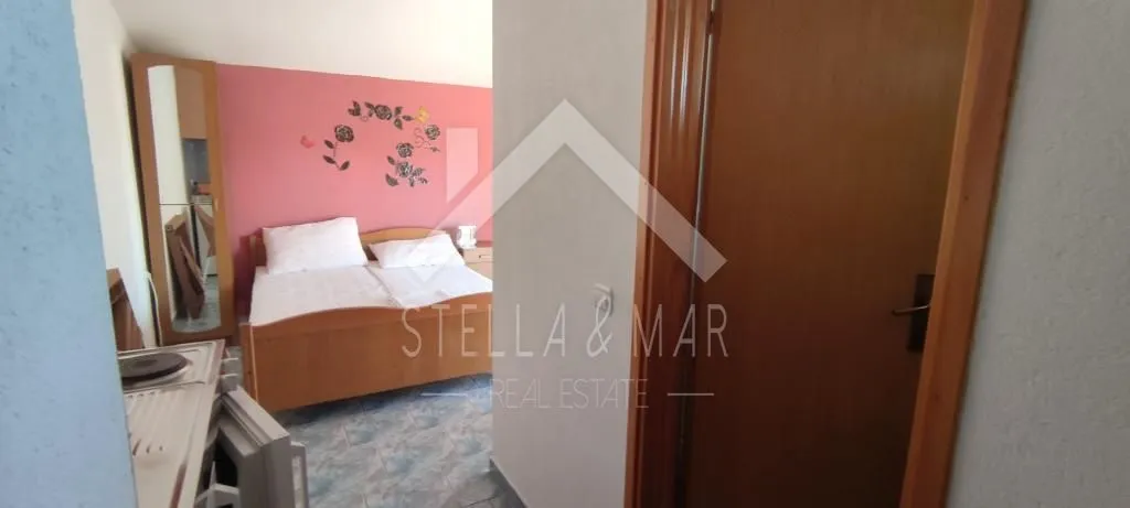stambeno poslovni objekt sa 7 apartmana - vir - slika 42