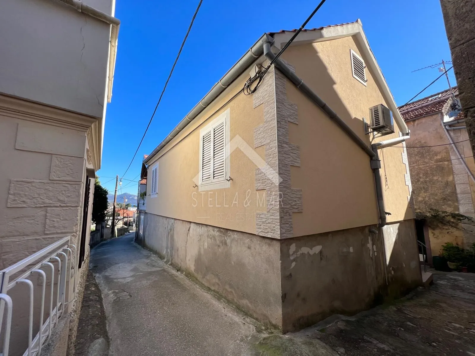 kuća sa dva stana, 200m do mora i centra - veli iž - slika 31