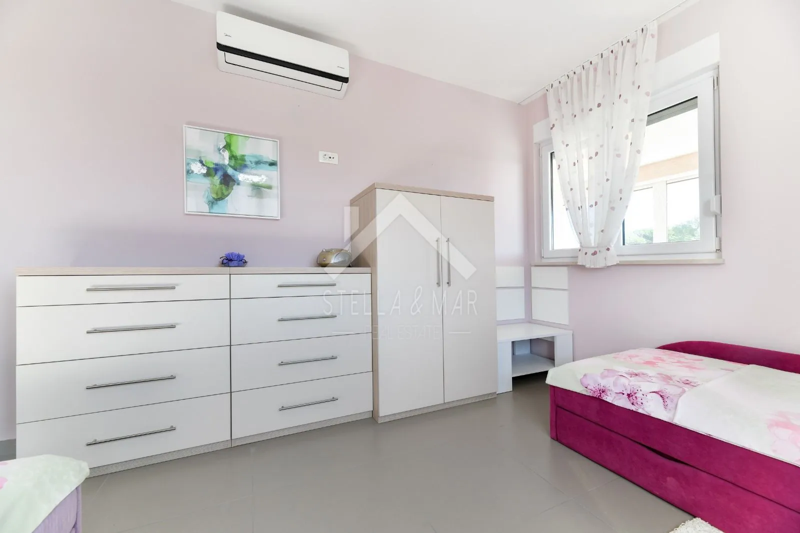prekrasna kuća sa 3 stana - vir - slika 22