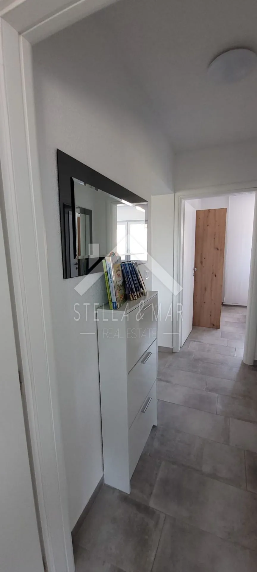 kuća sa 5 apartmana sa pogledom na more - vir - slika 18