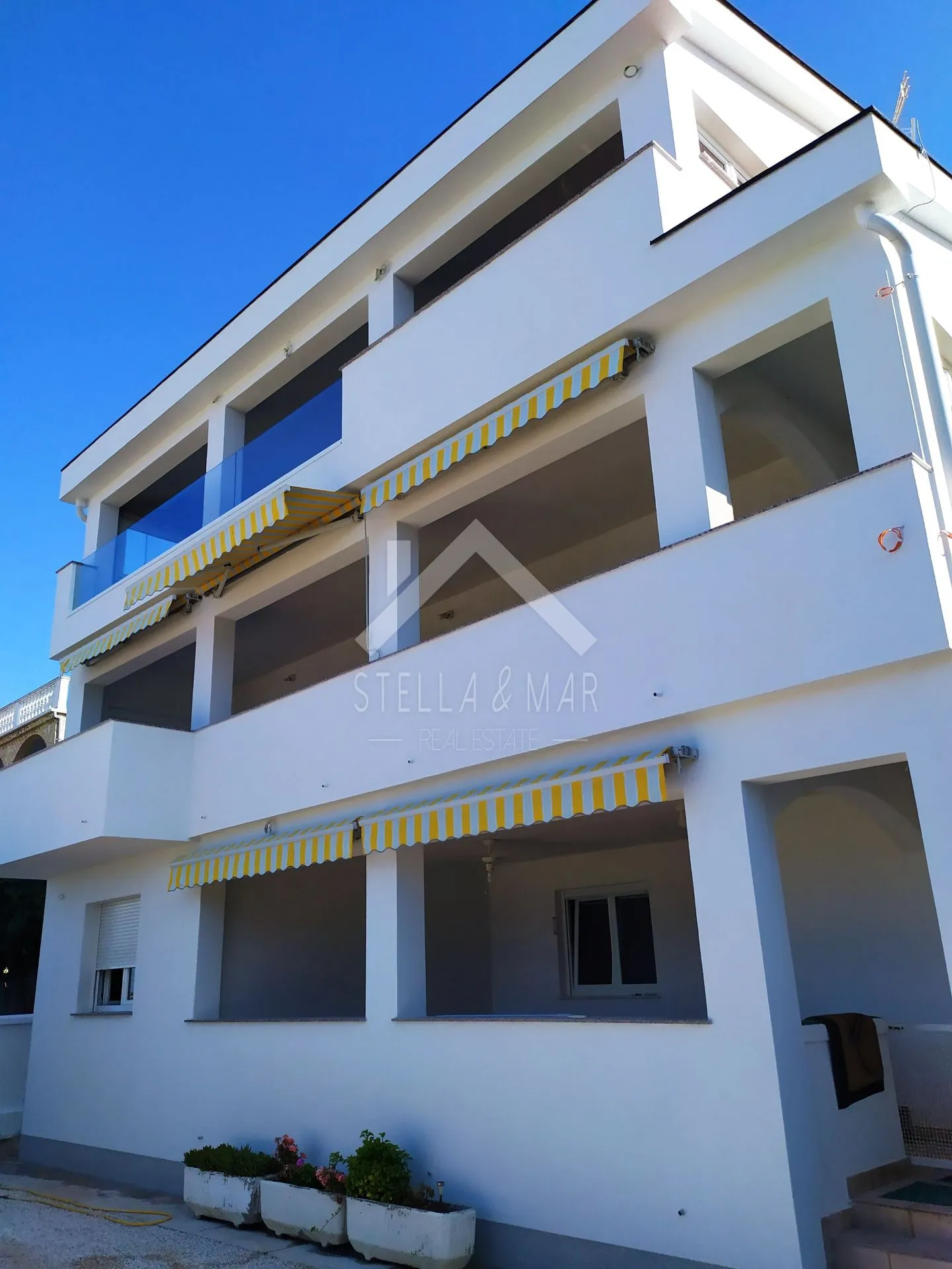 trosoban apartman, prvi red do mora - vir - slika 3