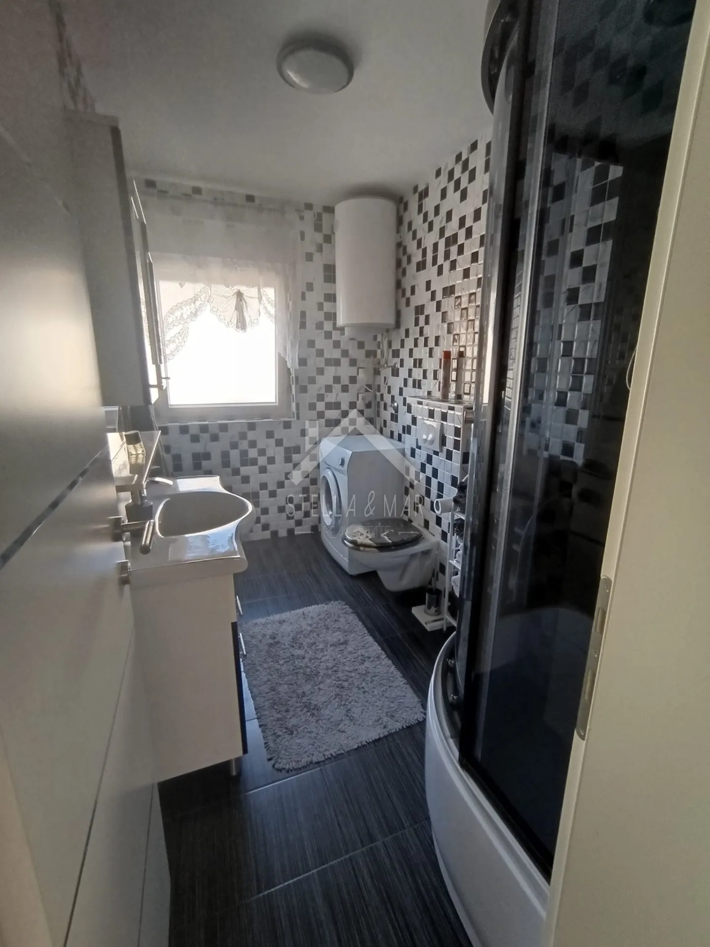 dvosobni apartman - vir - slika 15