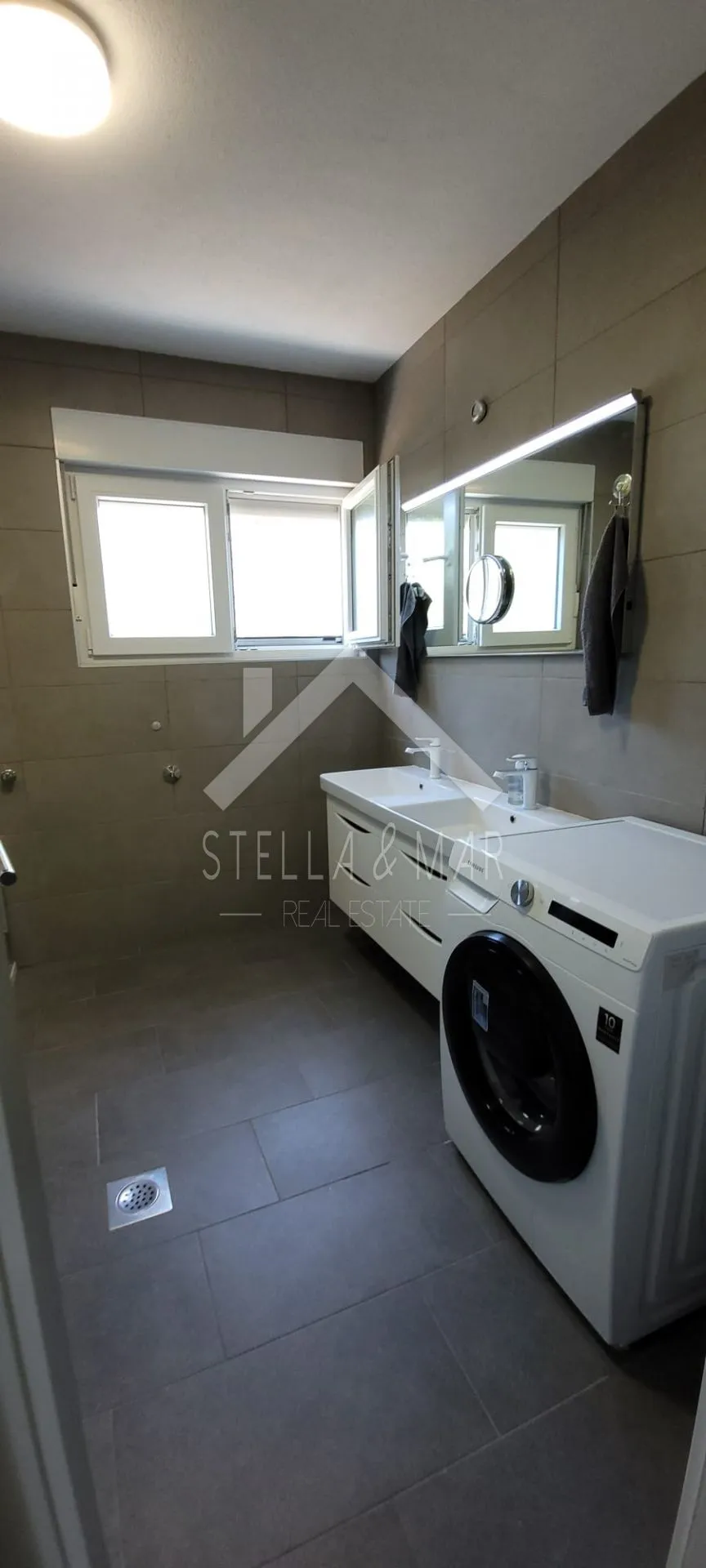kuća sa 5 apartmana sa pogledom na more - vir - slika 9