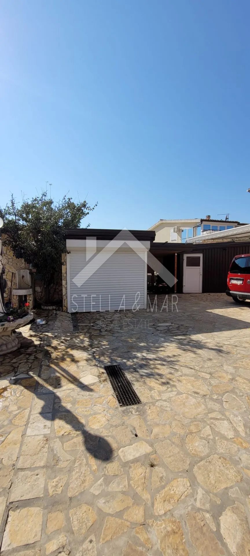 kuća sa 8 apartmana - vir - slika 11