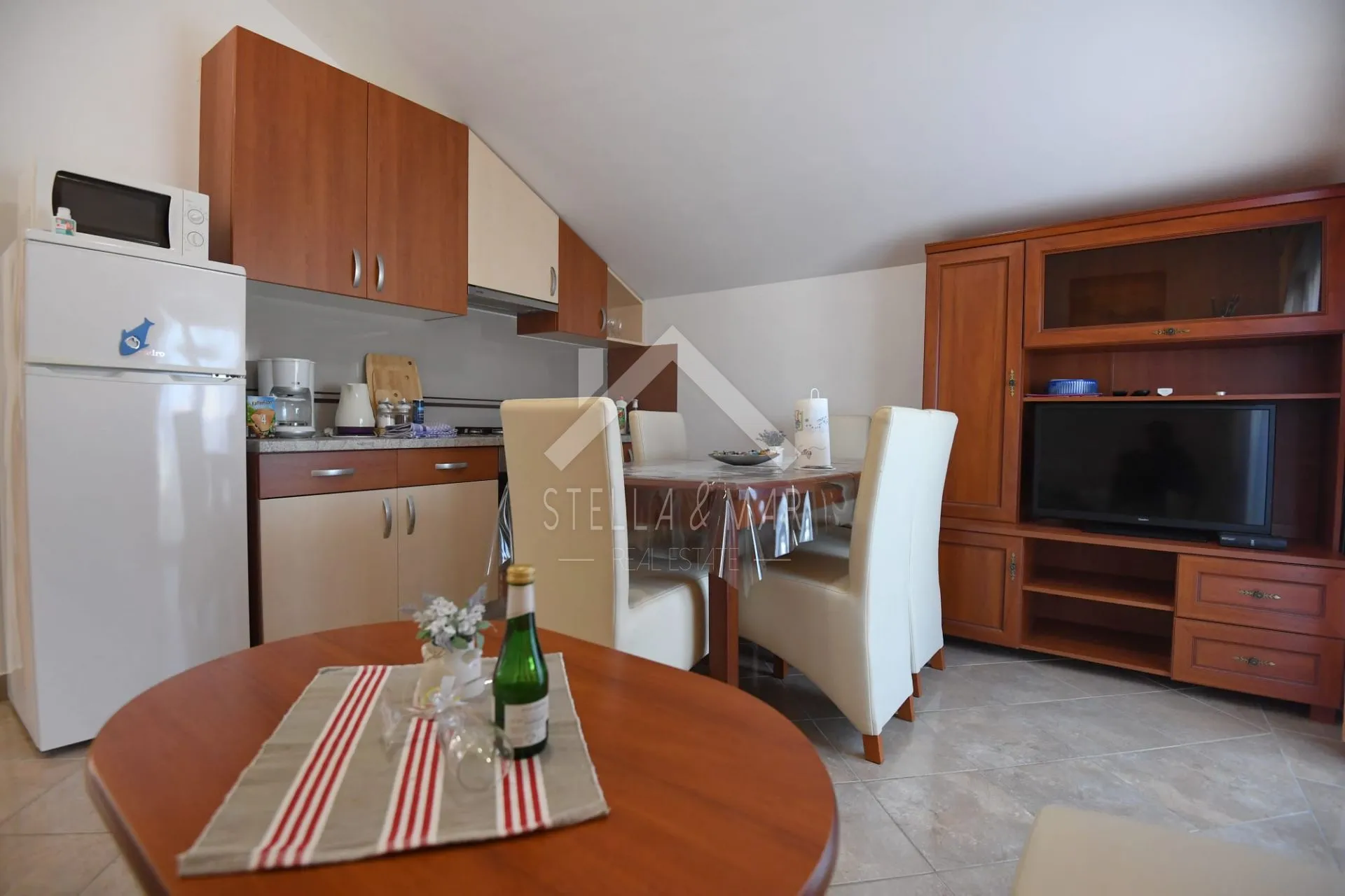 samostojeća kuća sa 5 apartmana - vir - slika 15