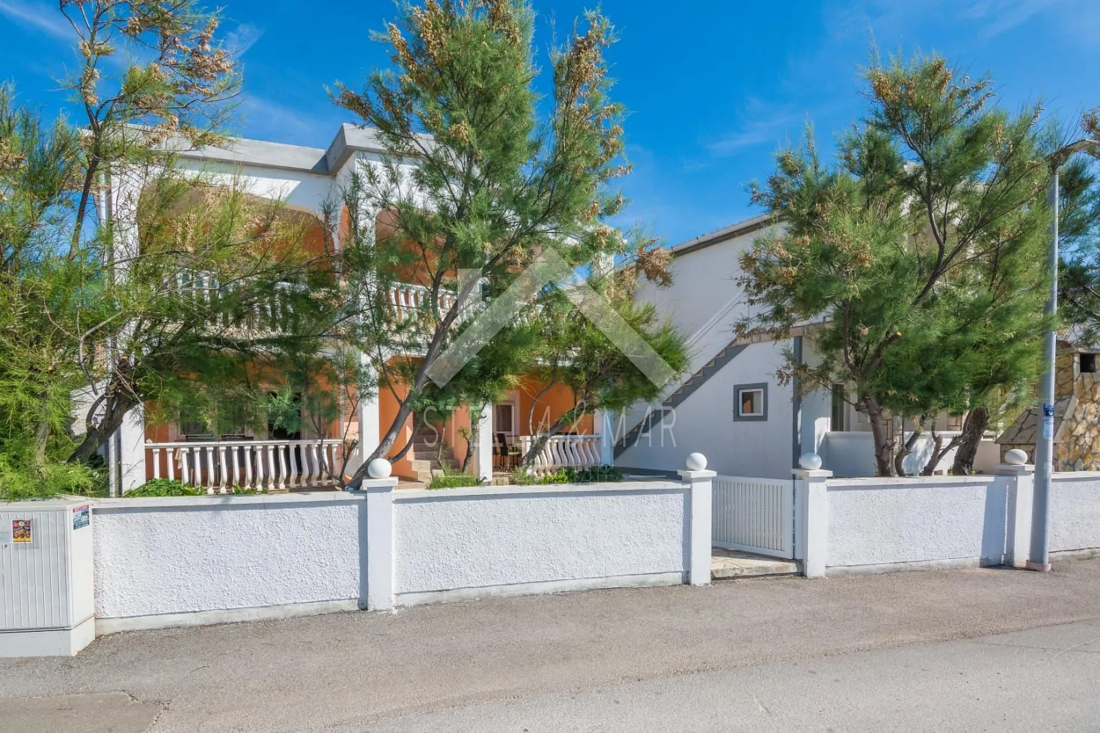 apartmanska kuća prvi red do mora - vir - slika 3