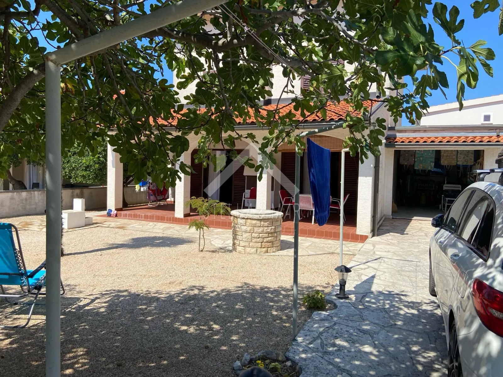 samostojeća kuća na prostranoj parceli - vir - slika 2