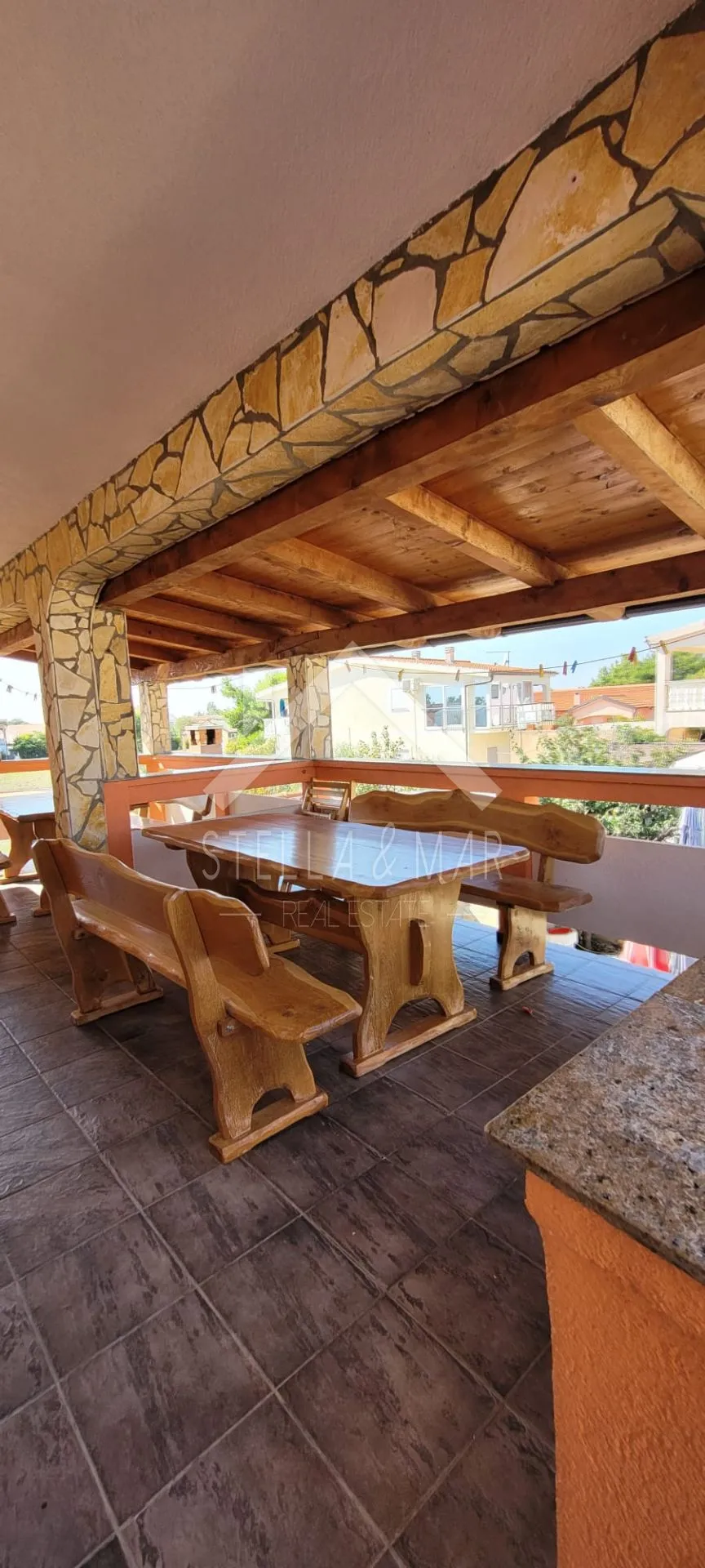 kuća sa 8 apartmana - vir - slika 6