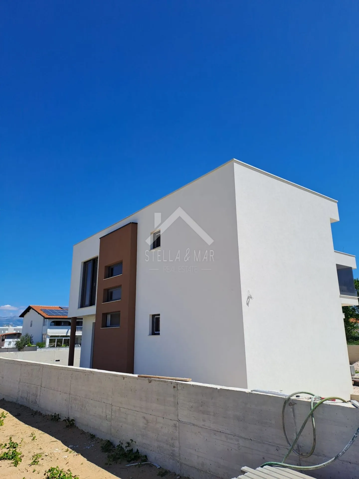 luksuzna vila sa bazenom u izgradnji - privlaka - slika 4