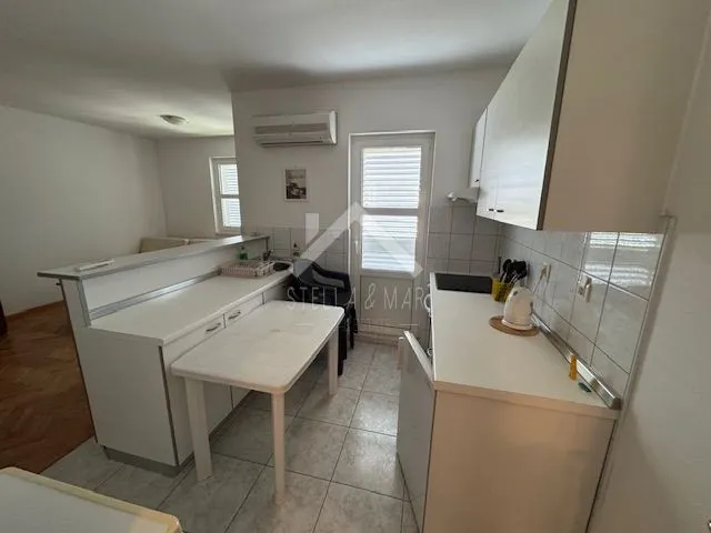 top lokacija ! apartman prvi red do mora - sukošan - slika 9