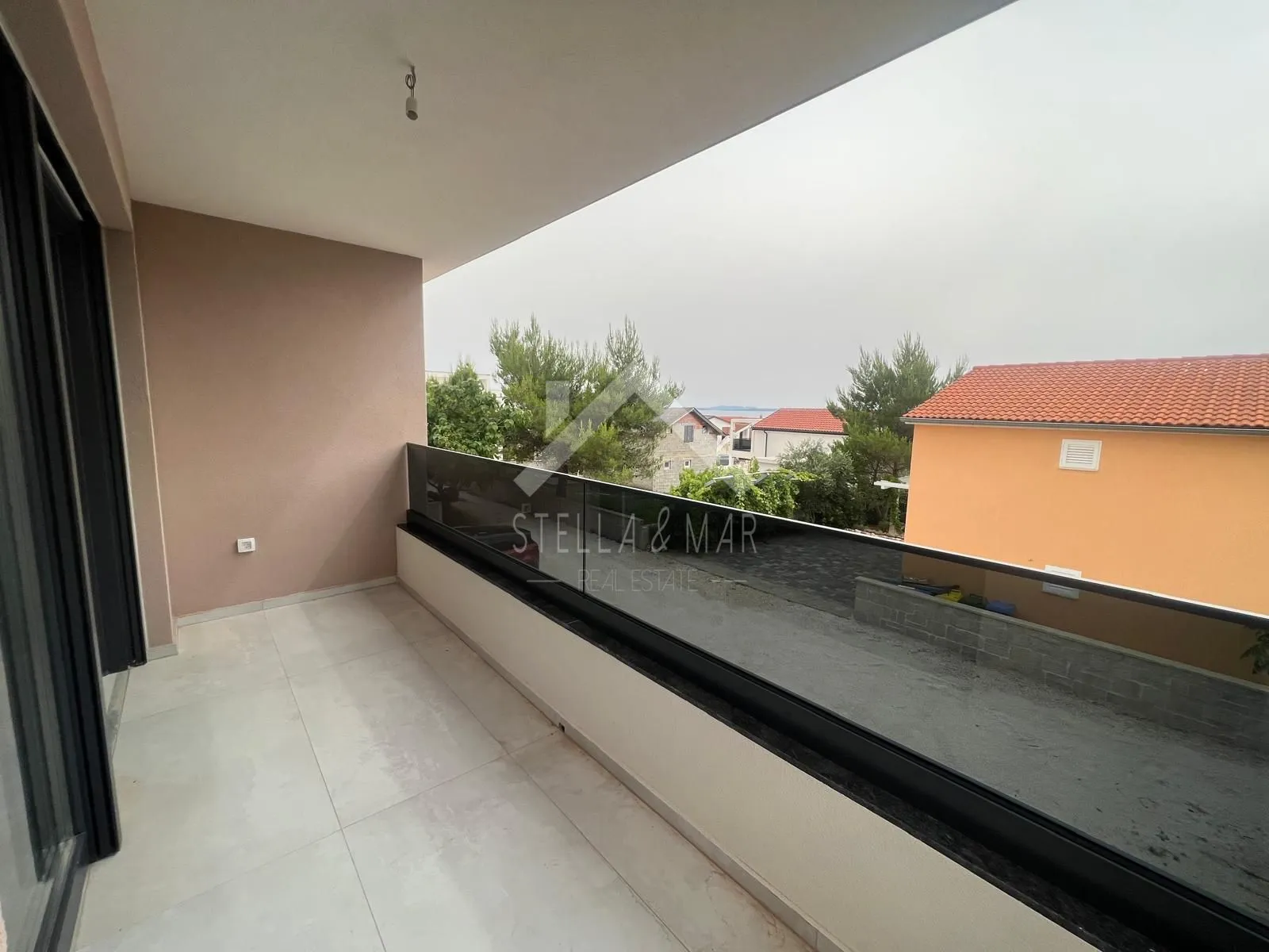 trosoban apartman sa predivnim pogledom na more - vir - slika 17