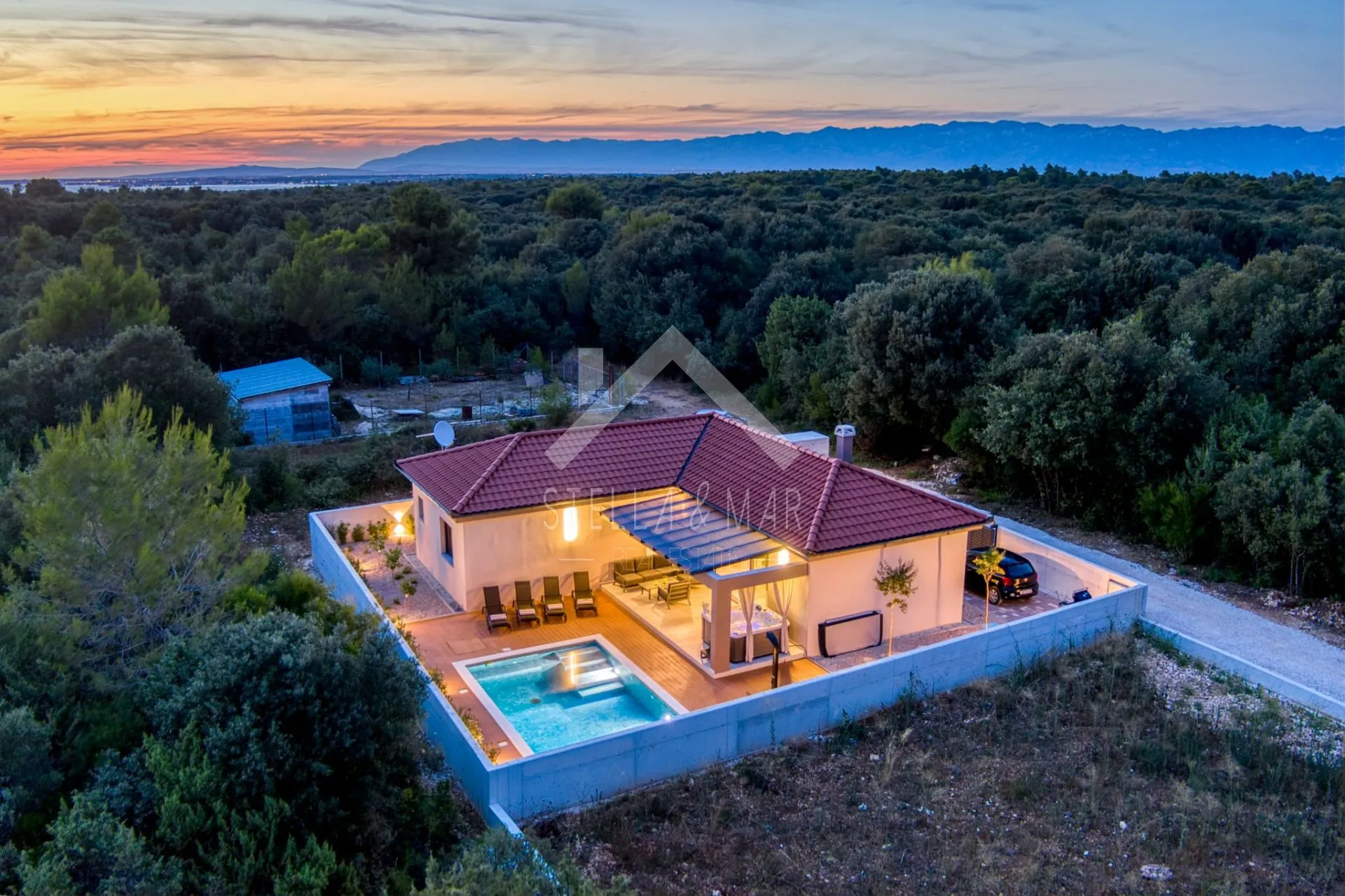 prekrasna vila sa bazenom, novogradnja !! petrčane - slika 4