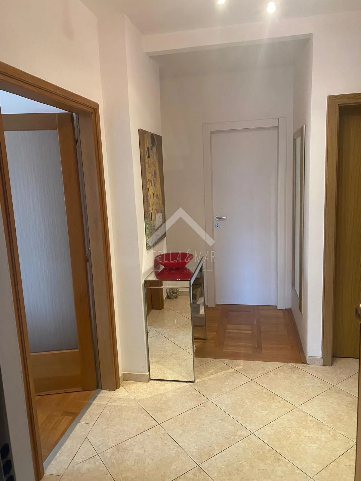 stan sa tri spavaće sobe, namješten, pogled - petrići, zadar - slika 8