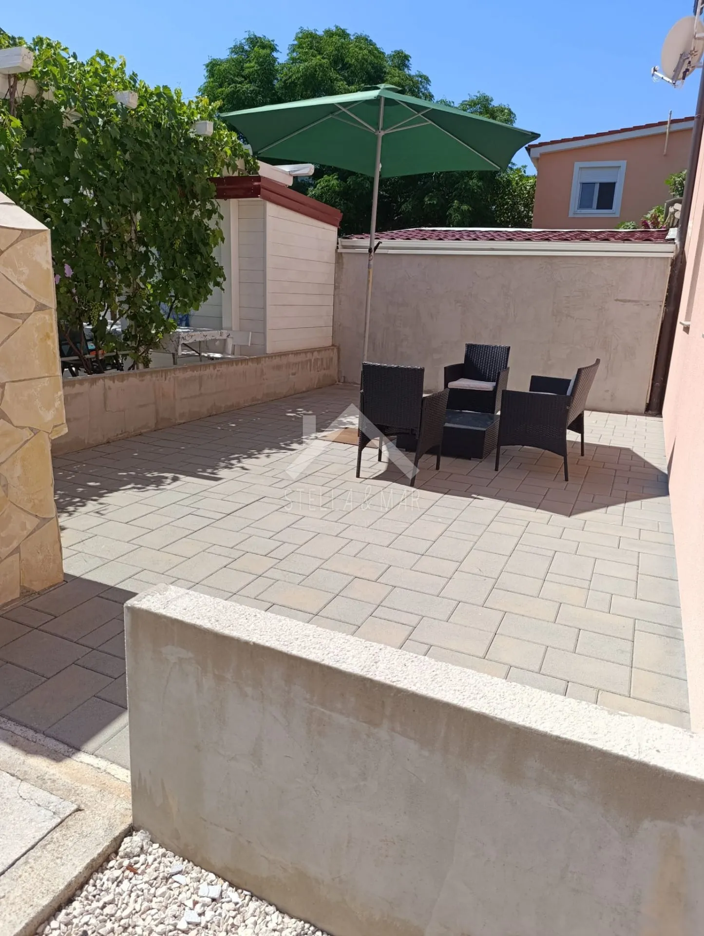 dvosobni apartman - vir - slika 22