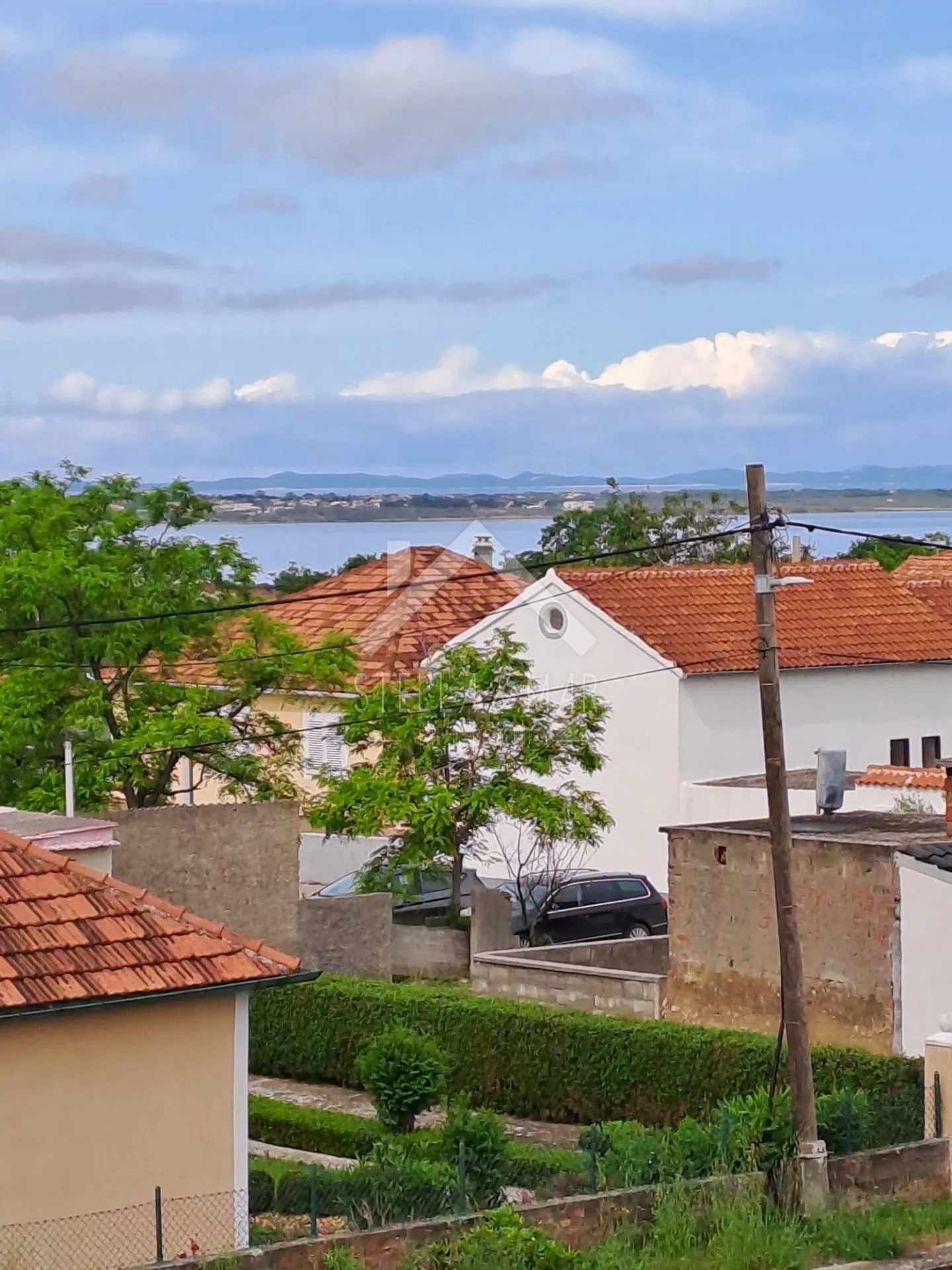 kuća sa prostranom okućnicom, centar - vrsi - slika 16