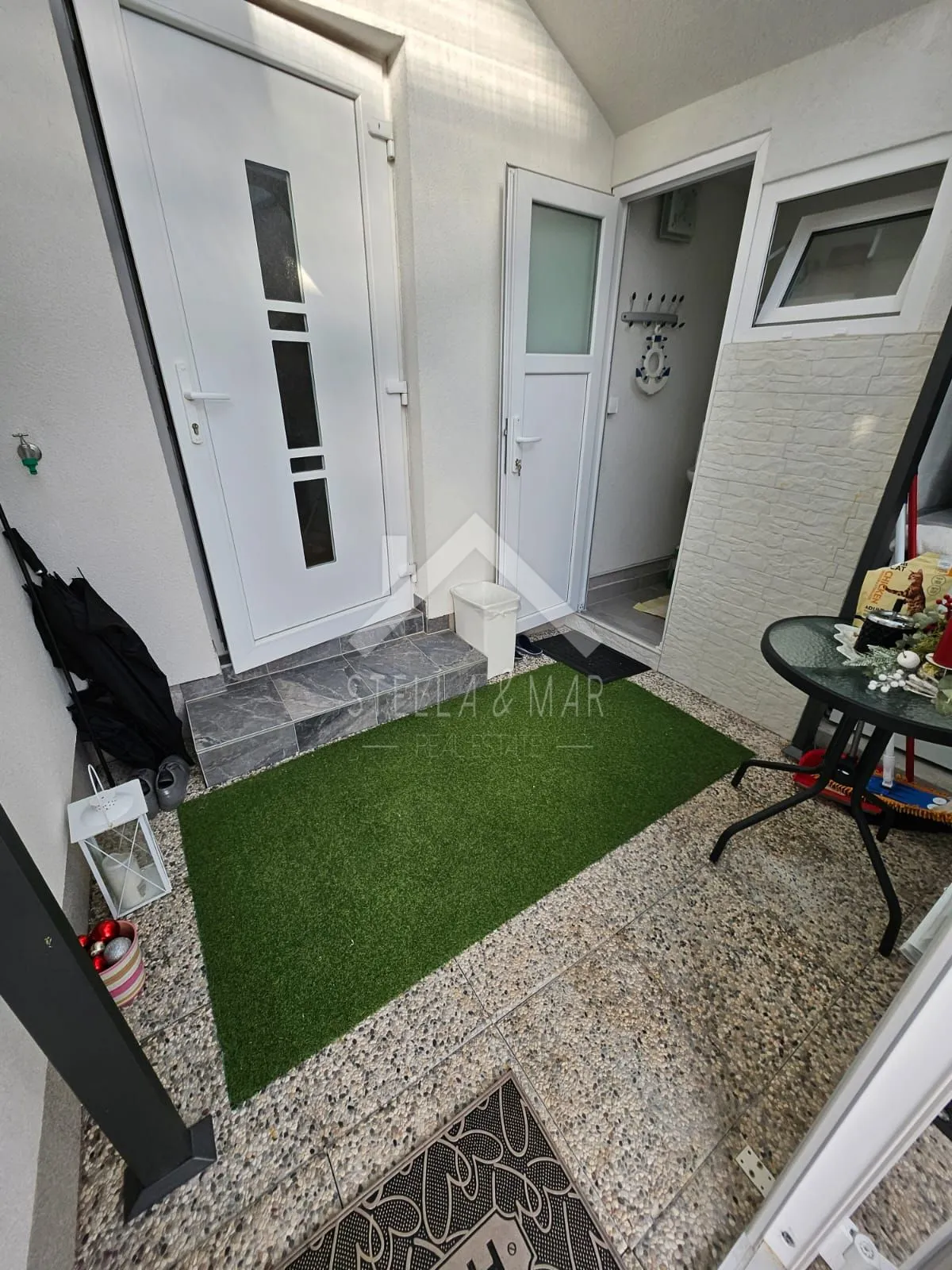 prizemlje kuće sa dva apartmana - vir - slika 21