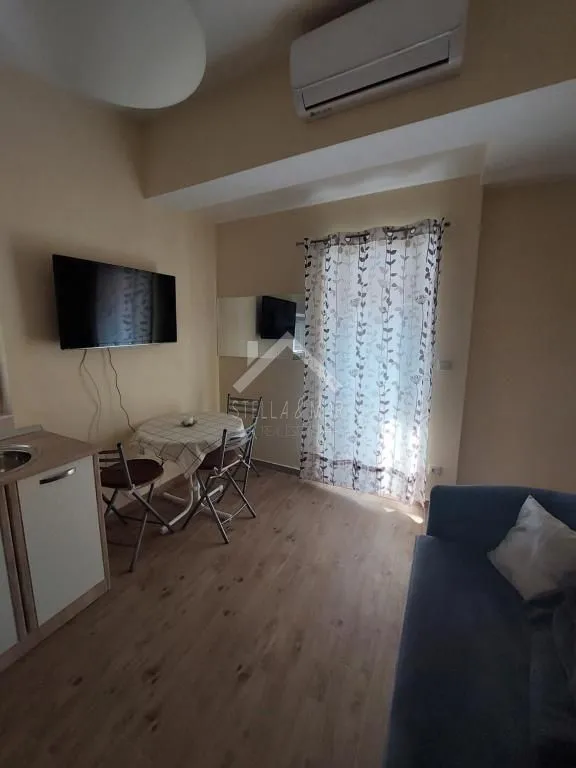 rezervirano kuća sa 4 apartmana - vir - slika 12