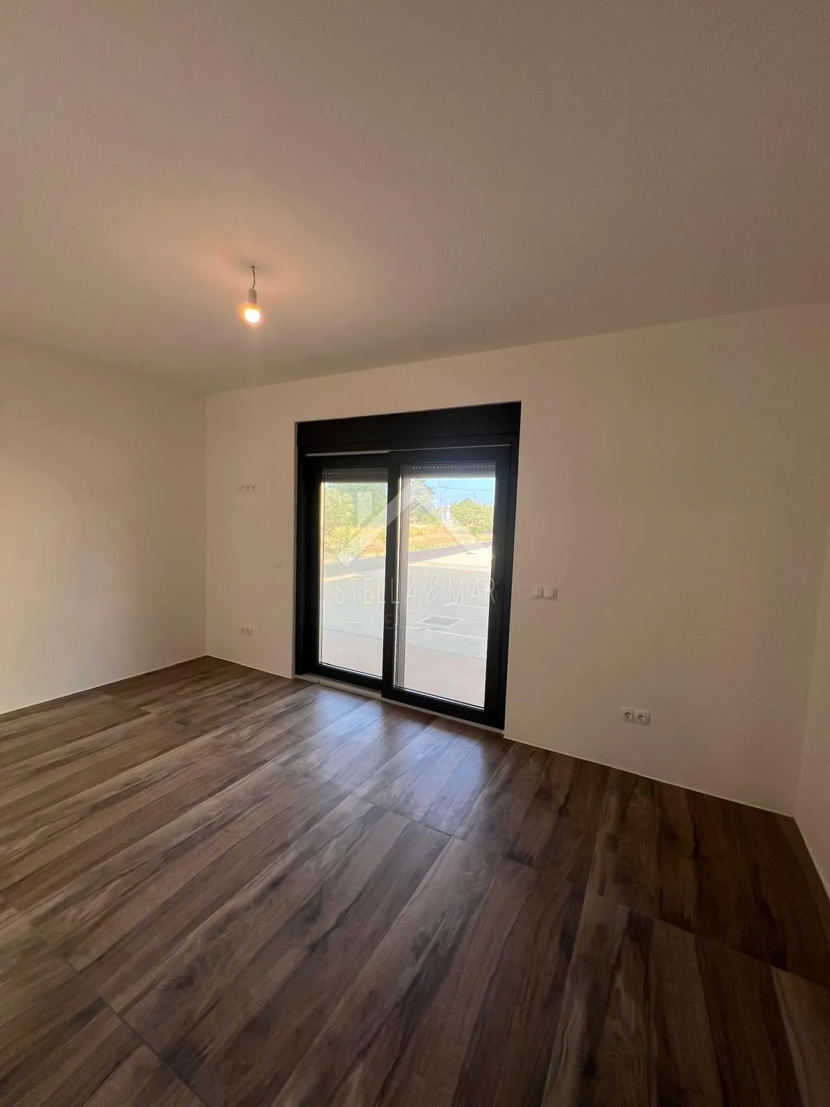dvosobni apartman sa vrtom - privlaka - slika 11