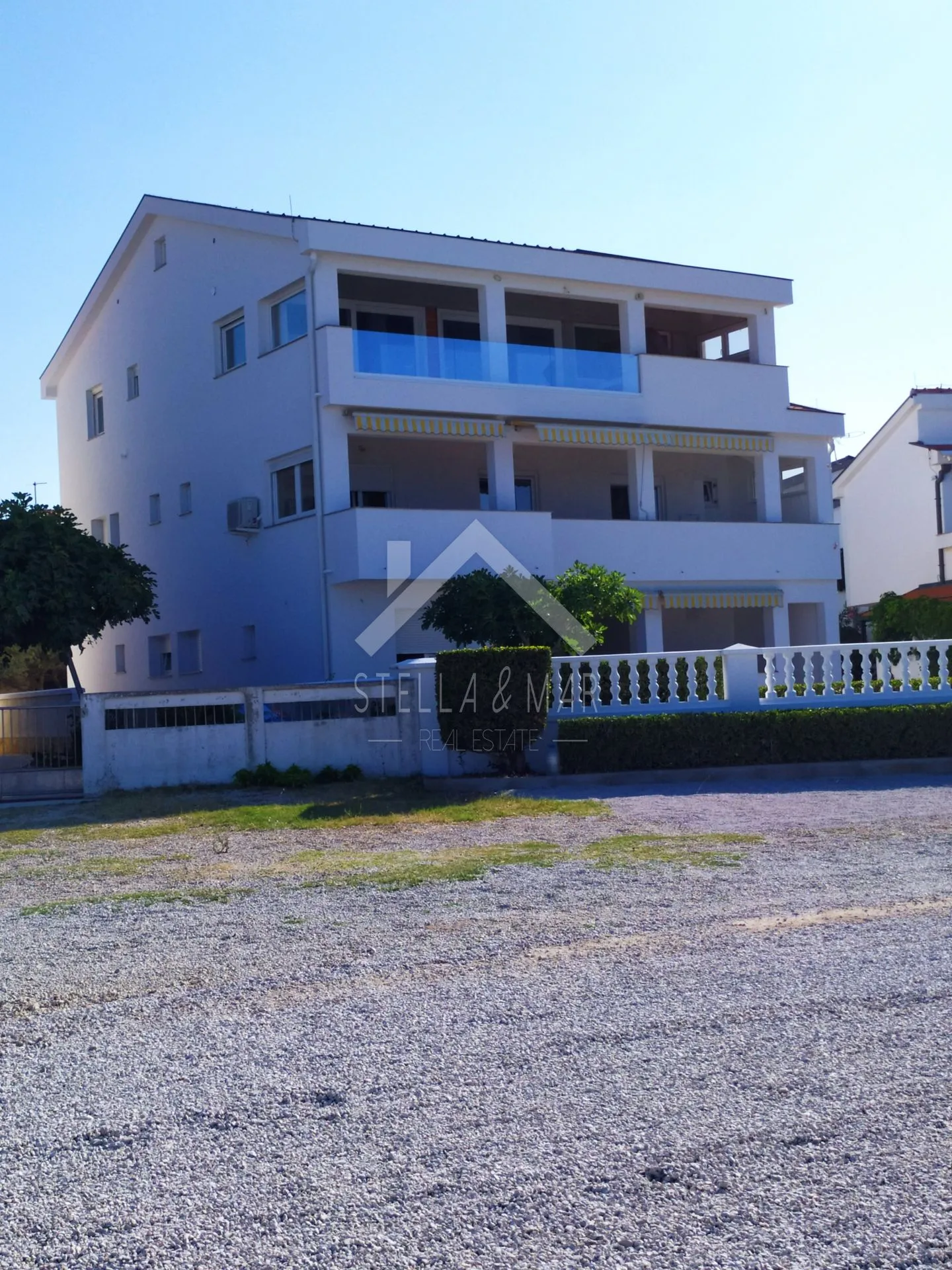 trosoban apartman, prvi red do mora - vir - slika 2