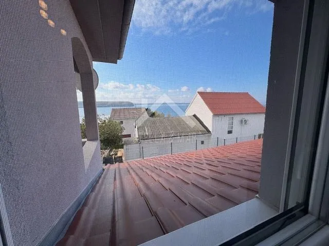 prekrasna kuća sa bazenom - rtina - slika 26