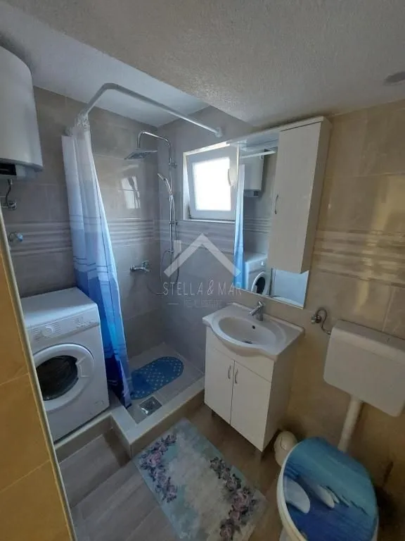 rezervirano kuća sa 4 apartmana - vir - slika 30