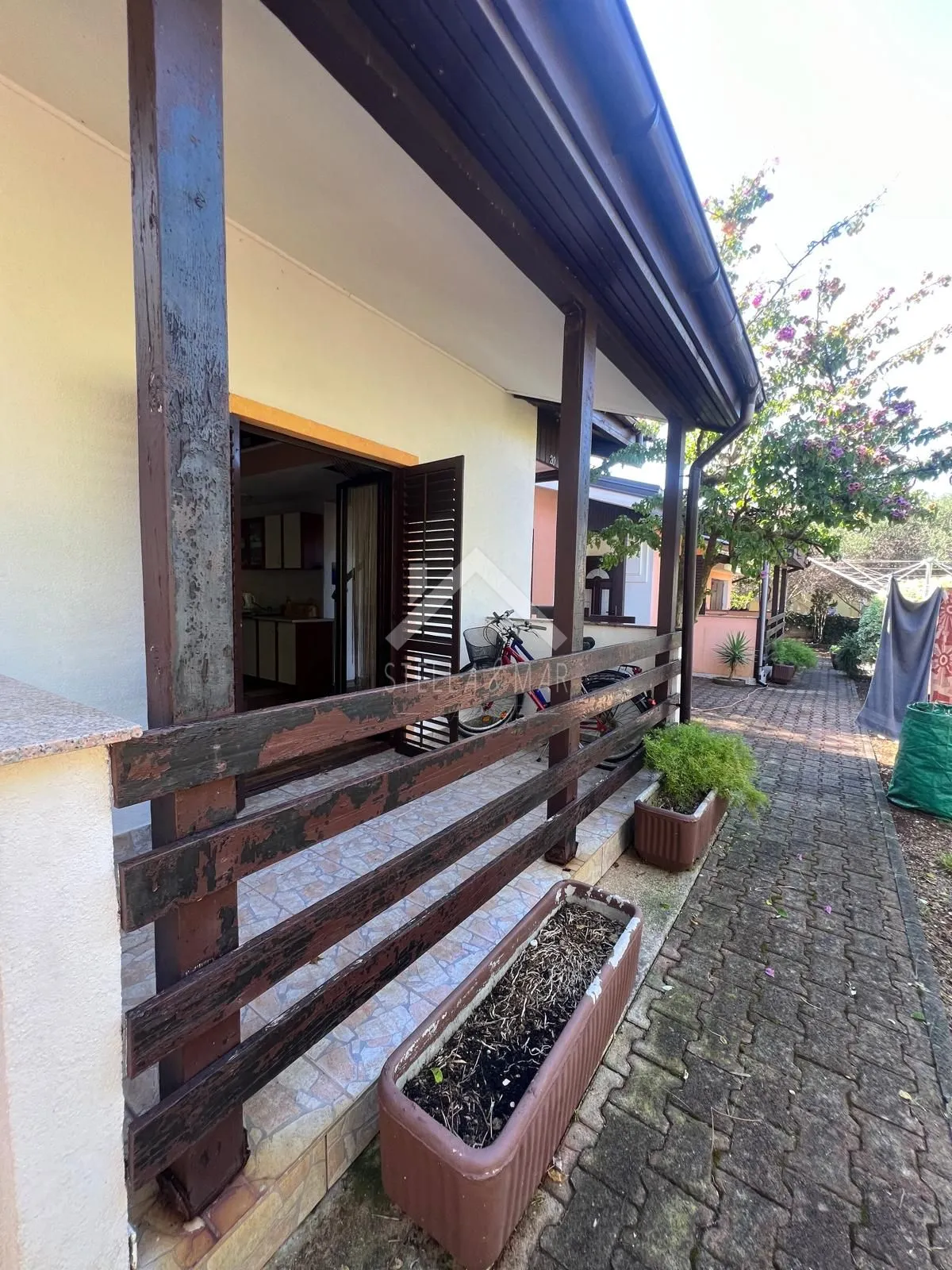 dvije prizemnice, zemljište 555m2 - vir - slika 12