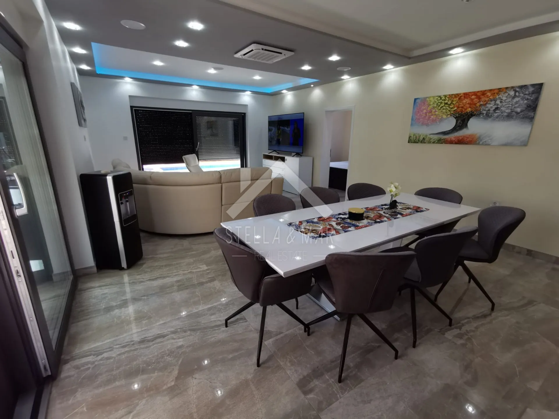 luksuzna villa sa bazenom u centru - vir - slika 18