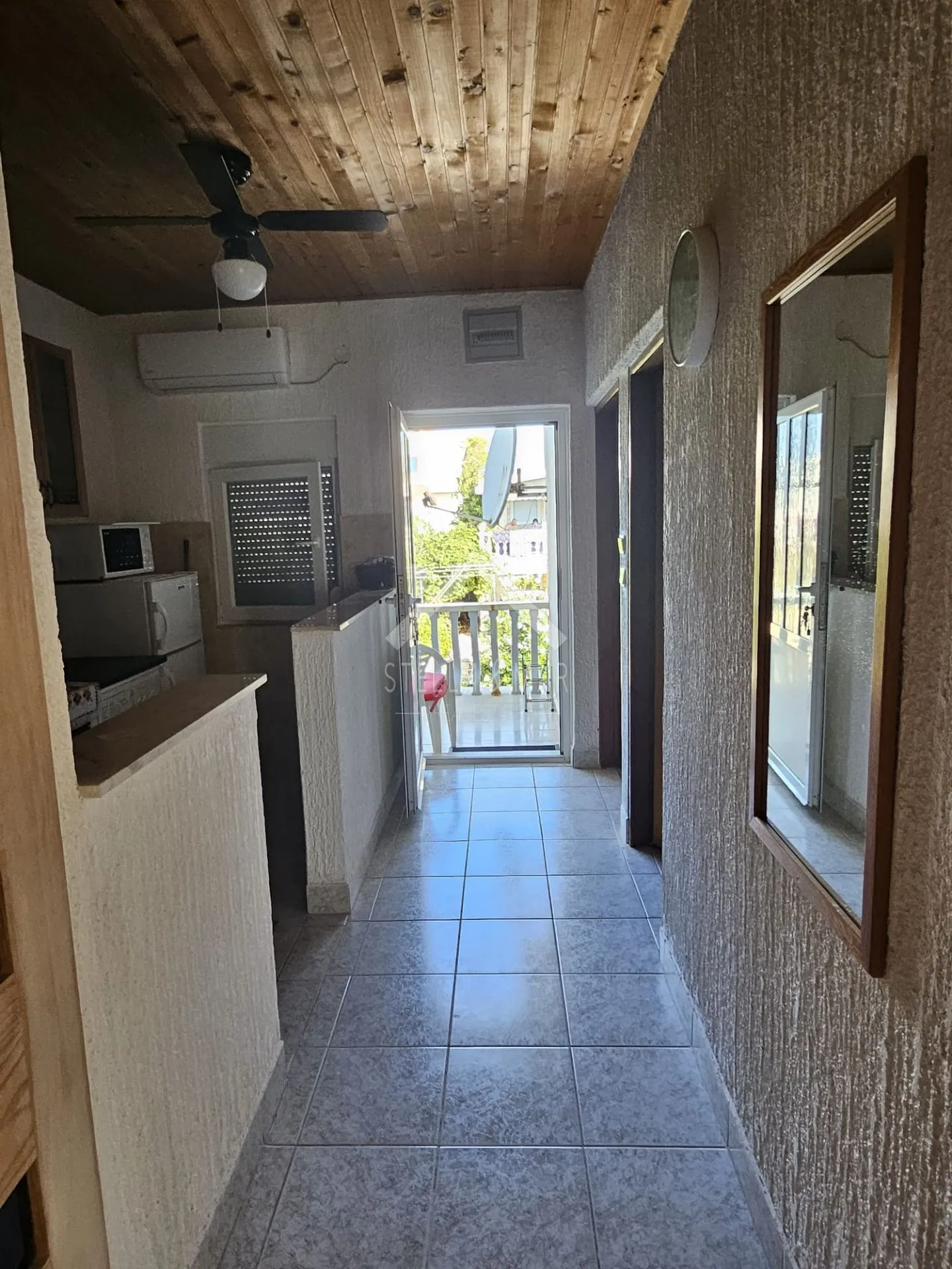 kuća u nizu sa dva apartmana - vir - slika 20