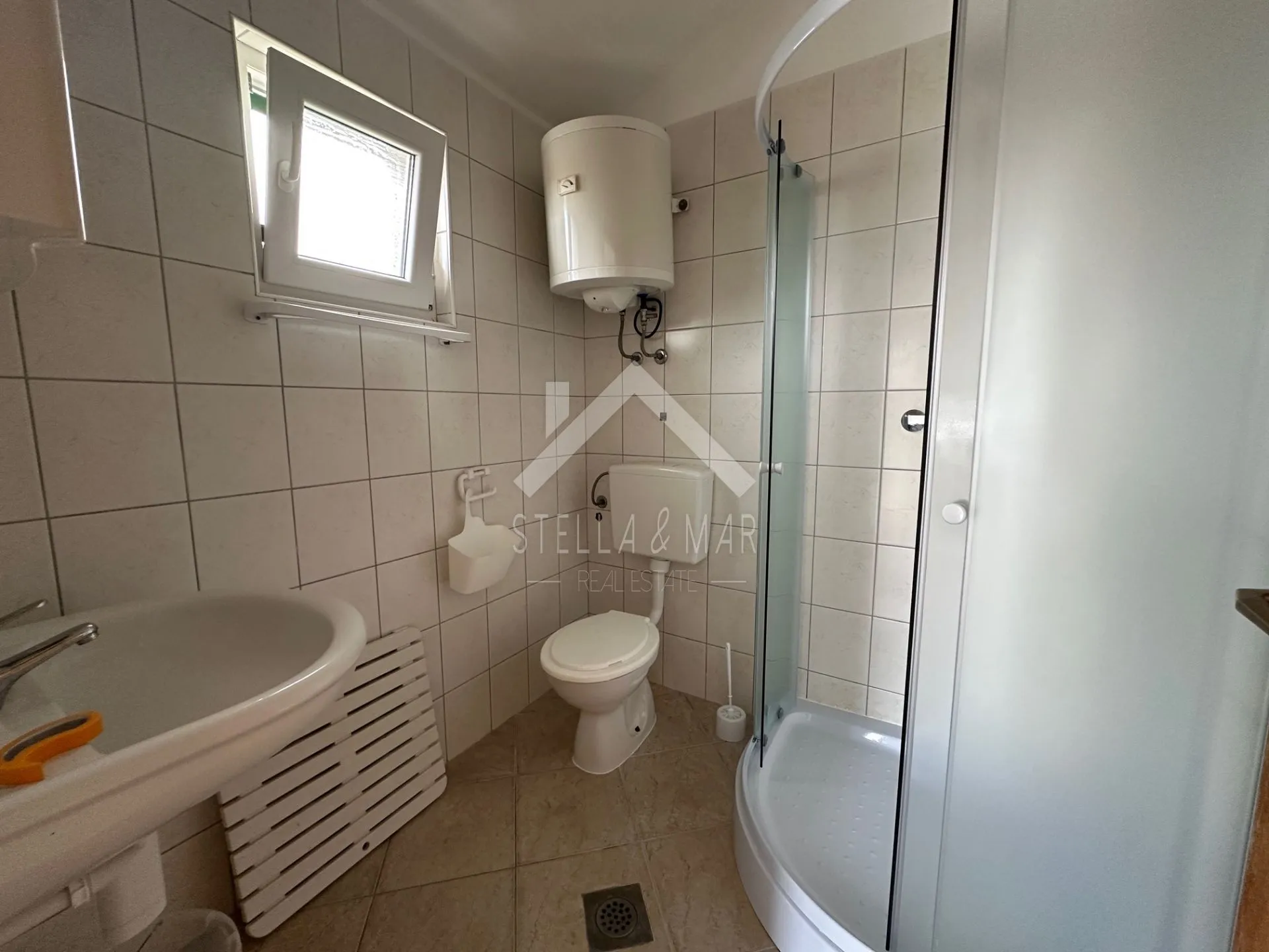 jednosobni apartman sa garažom, blizina mora - vir - slika 10