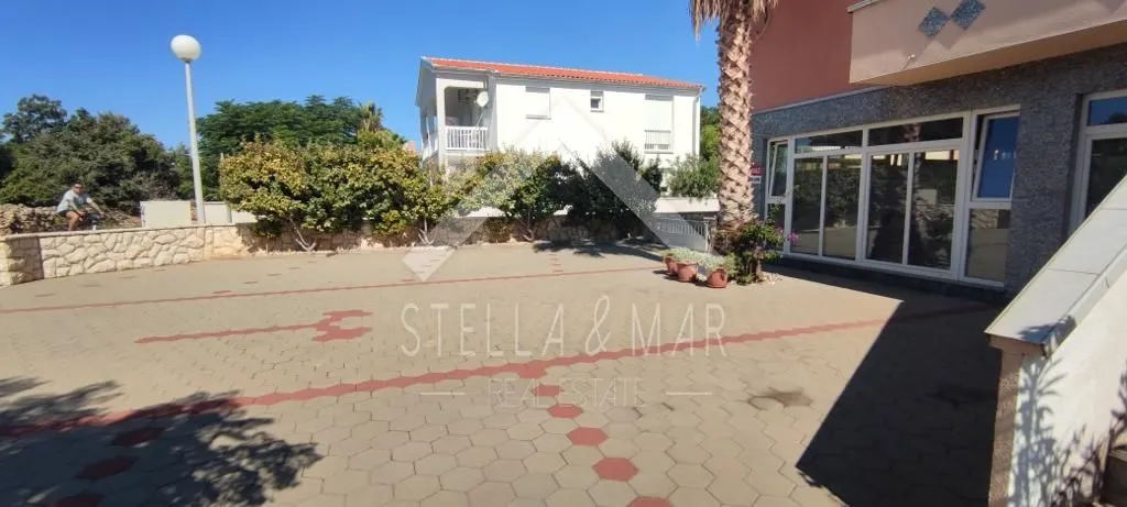 stambeno poslovni objekt sa 7 apartmana - vir - slika 18