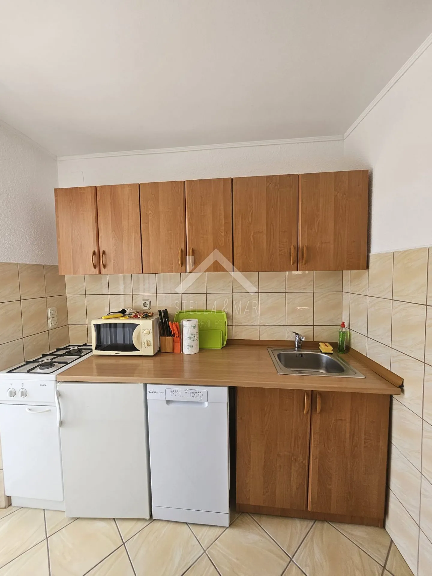 kuća sa 4 apartmana - vir - slika 21