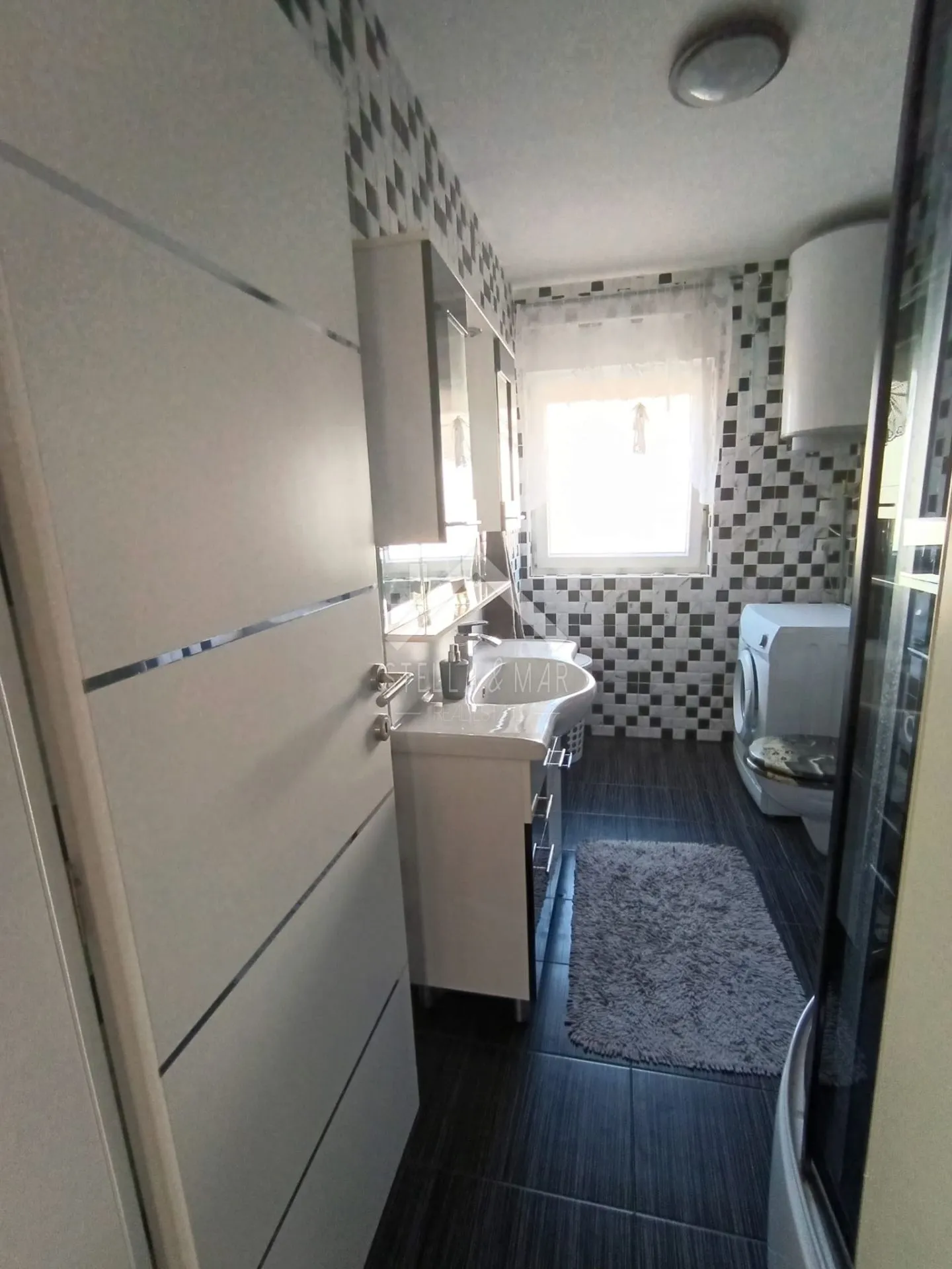 dvosobni apartman - vir - slika 16